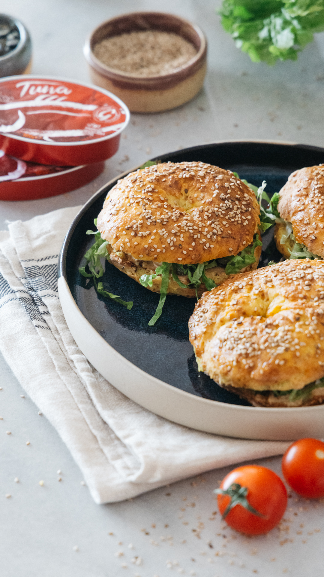 Peciva s grčkim jogurtom i tuna paštetom