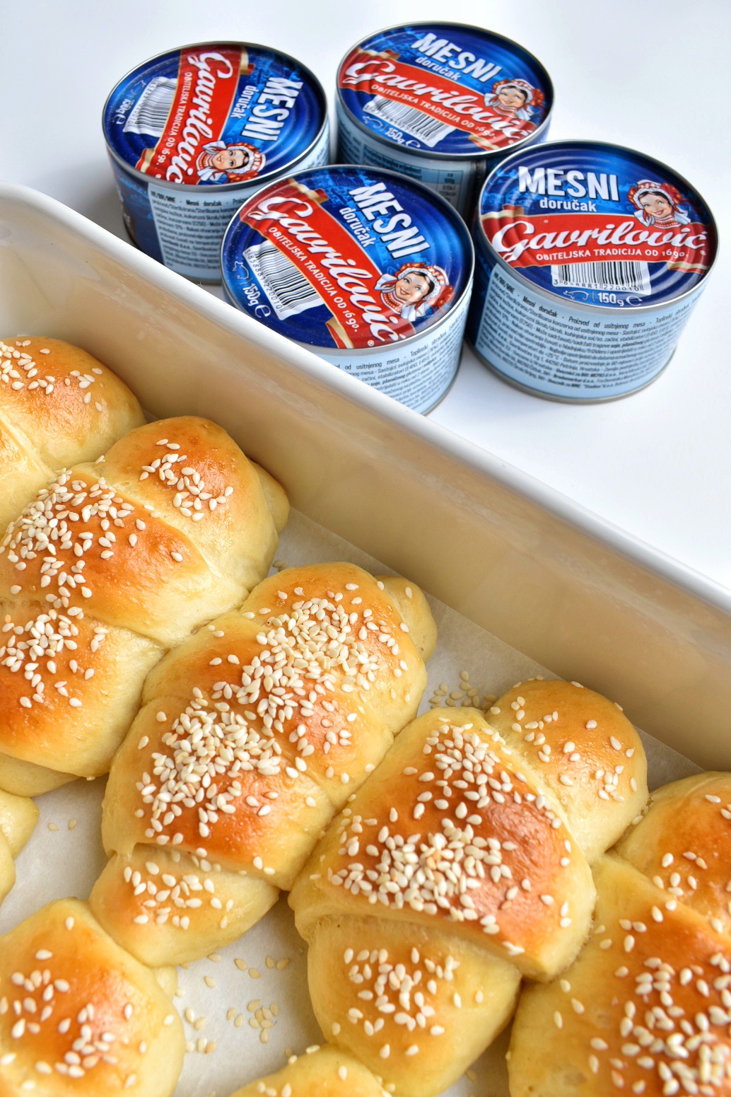 Slani kiflići s punjenjem od Mesnog doručka